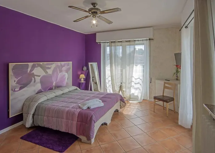 Konukevi Caffe Nazionale Stresa